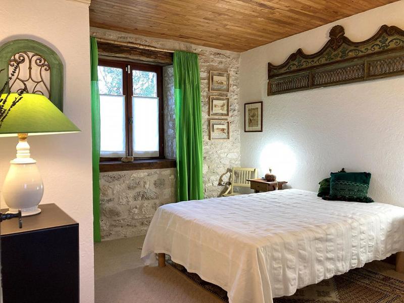 Maison - 250 m² - 9 pièces