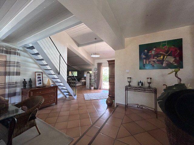 Maison - 137 m² - 5 pièces