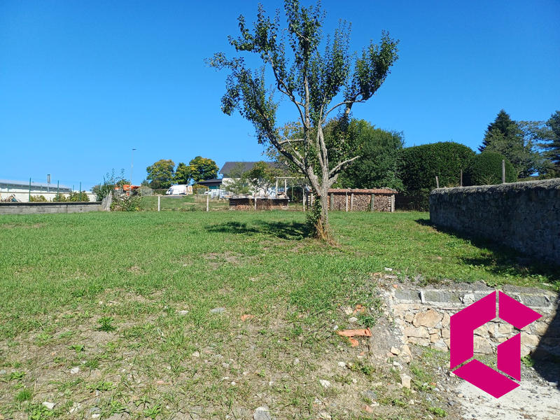 Maison - 390 m² - 6 pièces