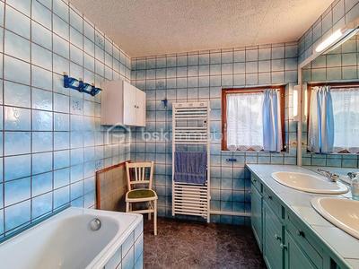 Maison - 136 m² - 5 pièces