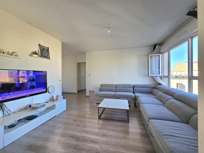 Appartement ancien - 67 m² - 3 pièces