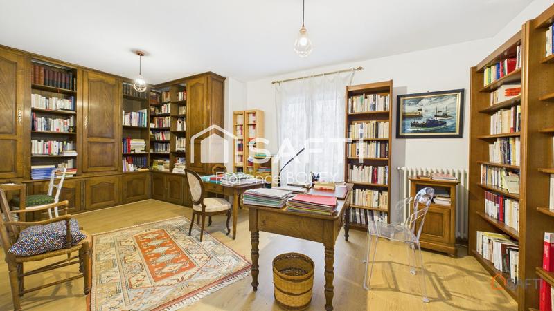 Maison de ville - 248 m² - 8 pièces