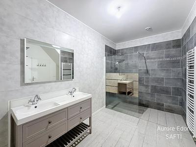 Maison - 142 m² - 6 pièces