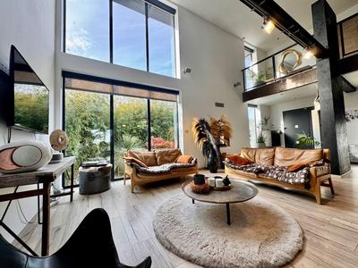 Maison d'architecte - 256 m² - 8 pièces