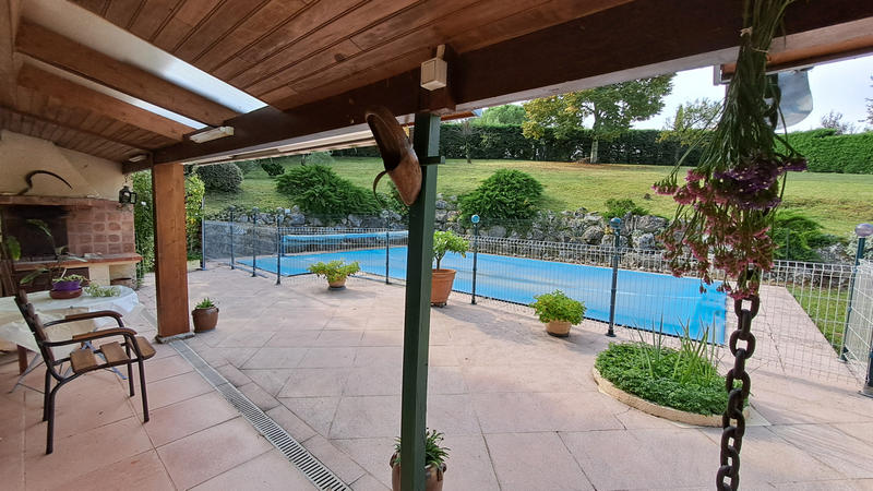 Maison - 180 m² - 5 pièces