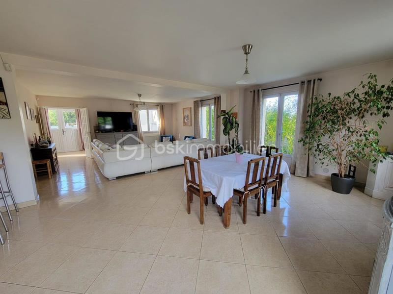 Pavillon - 168 m² - 7 pièces