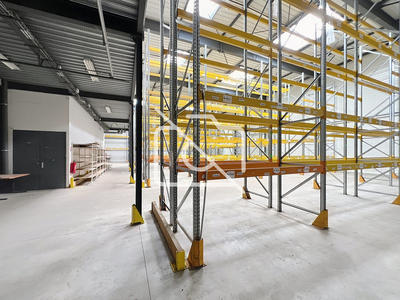 Entrepôt - 1 014 m²