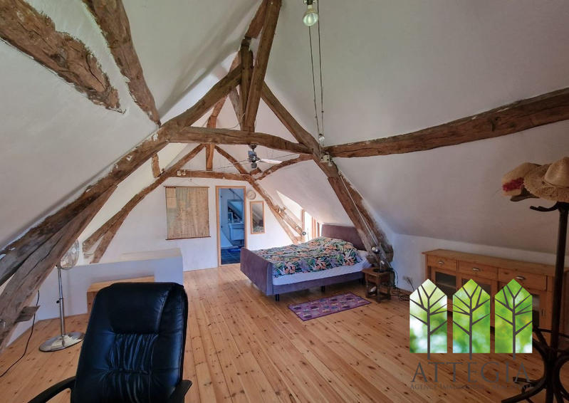 Maison traditionnelle - 151 m² - 7 pièces