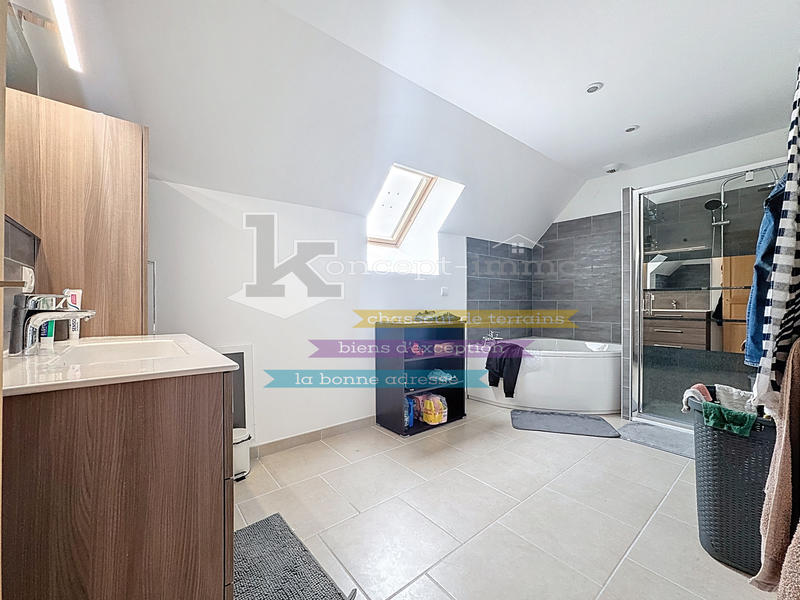 Maison - 142 m² - 6 pièces