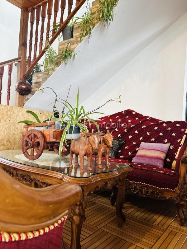 Maison - 170 m² - 8 pièces