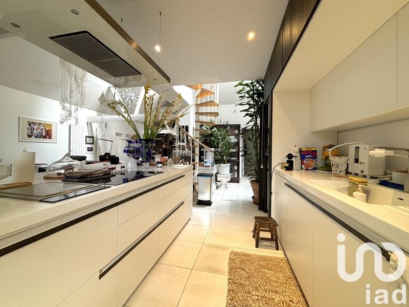 Appartement - 230 m² - 5 pièces