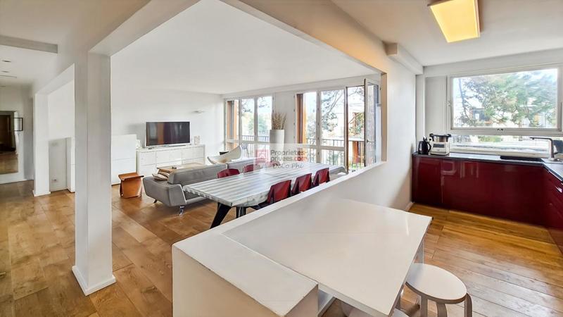 Appartement - 100 m² - 4 pièces