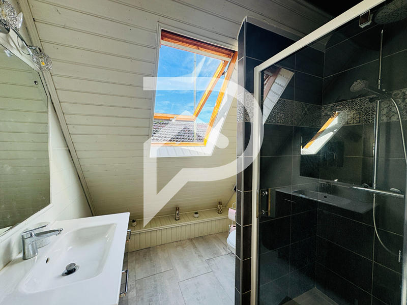 Immeuble - 9 pièces