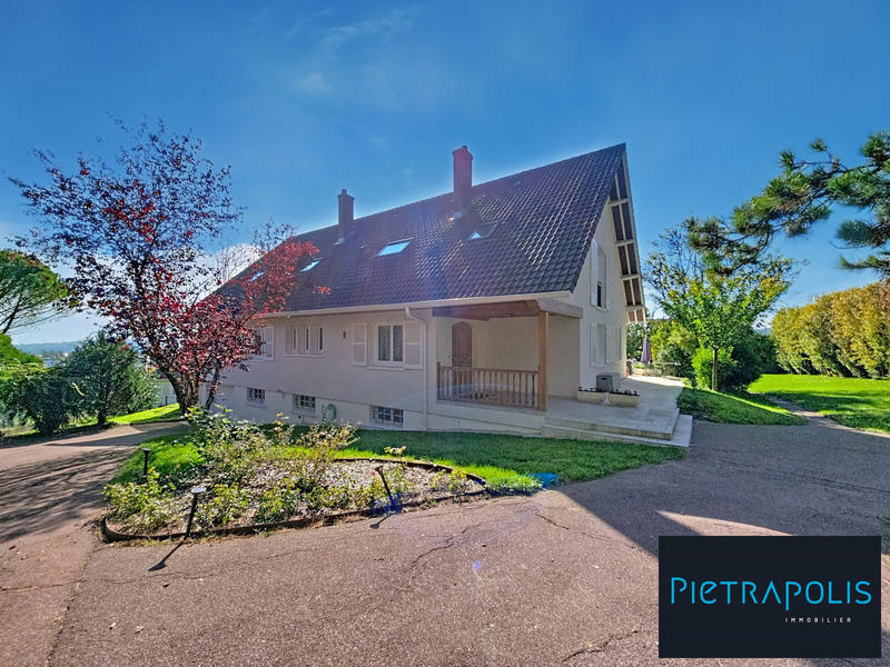 Villa - 313 m² - 8 pièces