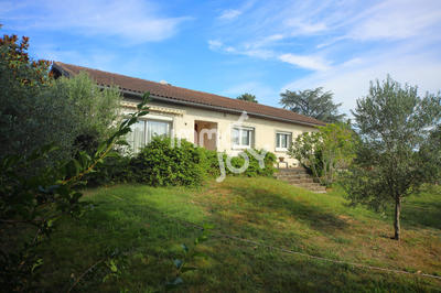 Maison - 180 m² - 6 pièces