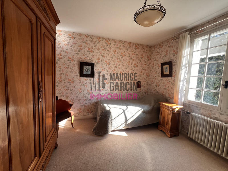 Maison traditionnelle - 174 m² - 8 pièces