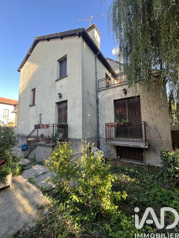 Maison - 90 m² - 4 pièces