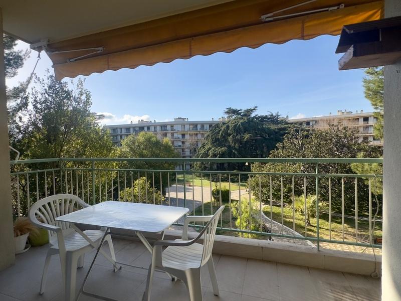 Appartement - 101 m² - 5 pièces