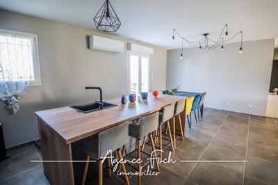 Maison - 122 m² - 6 pièces