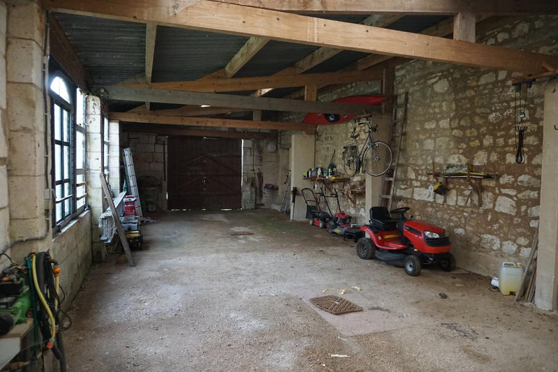 Maison - 330 m² - 9 pièces