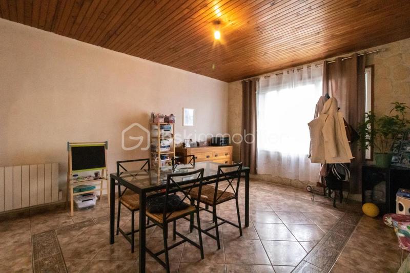 Maison - 220 m² - 10 pièces