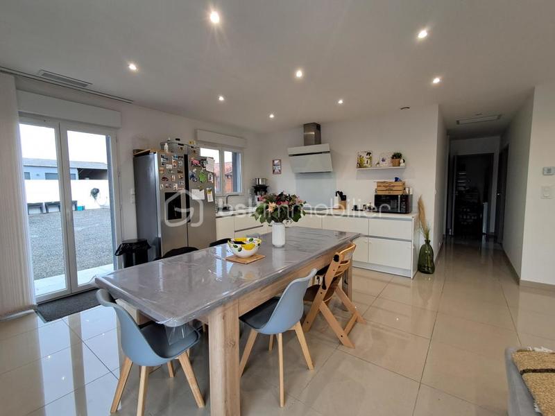 Maison - 95 m² - 4 pièces