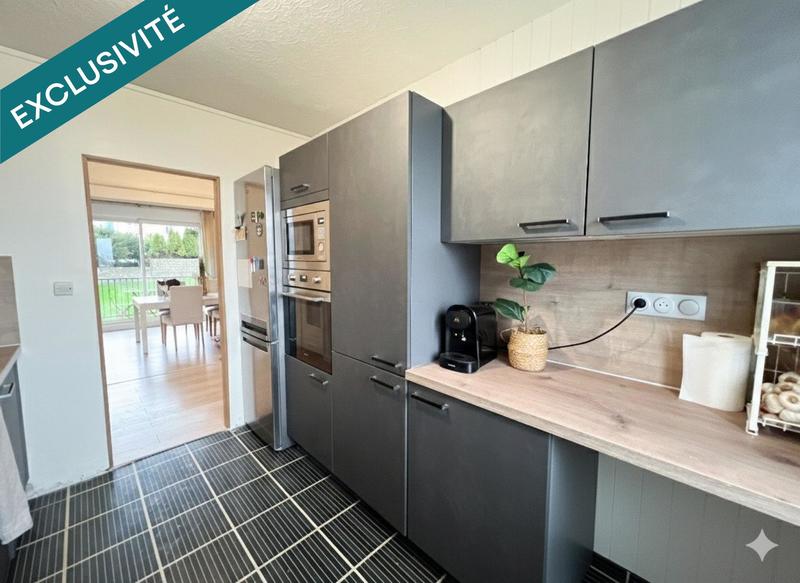 Appartement - 85 m² - 5 pièces