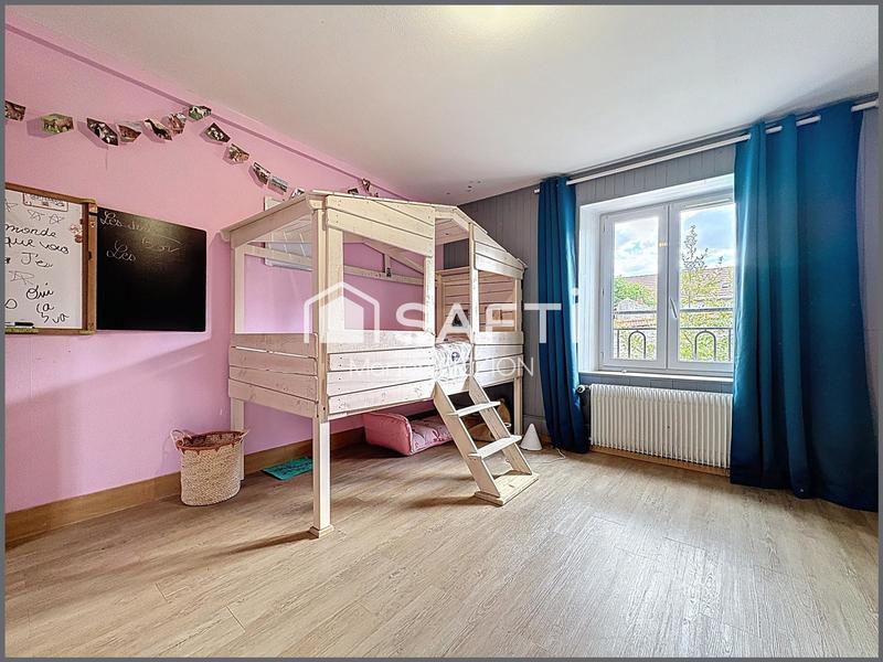 Villa - 219 m² - 8 pièces