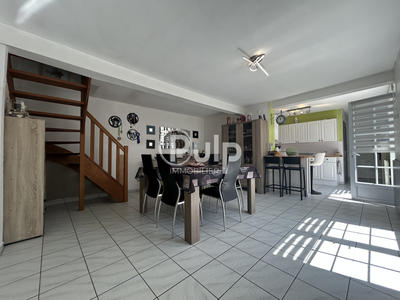 Maison - 110 m² - 4 pièces