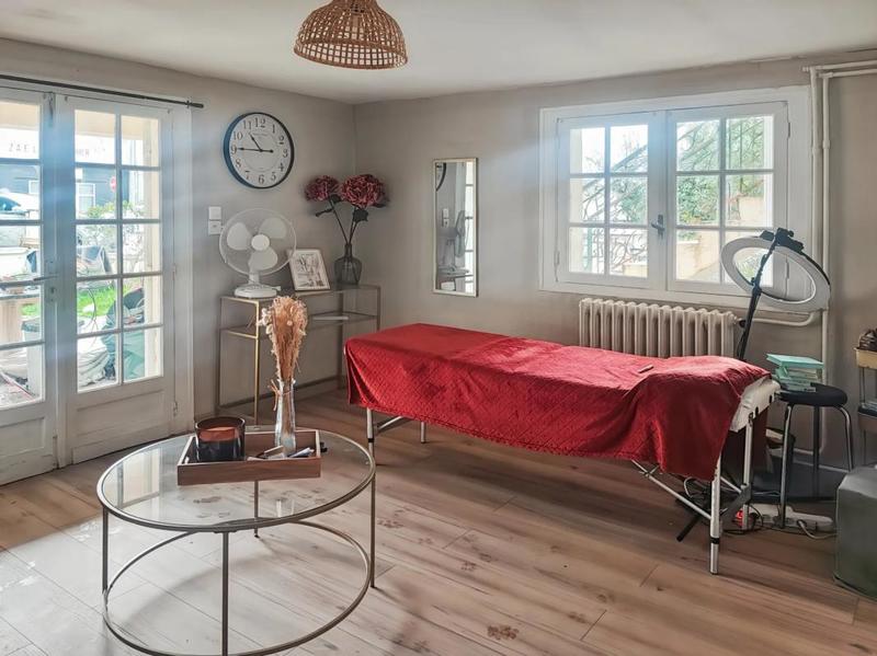 Maison - 252 m² - 7 pièces