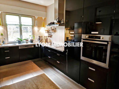 Duplex - 229 m² - 7 pièces