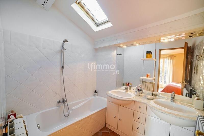 Maison - 125 m² - 5 pièces