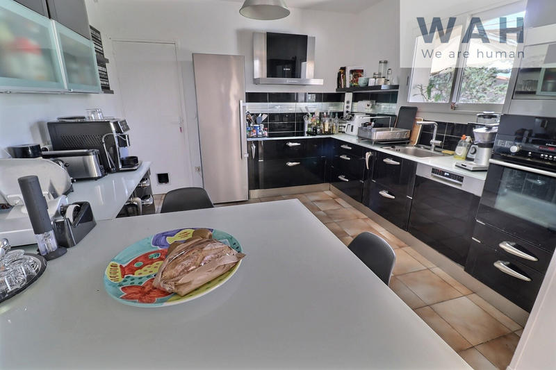 Villa - 167 m² - 6 pièces