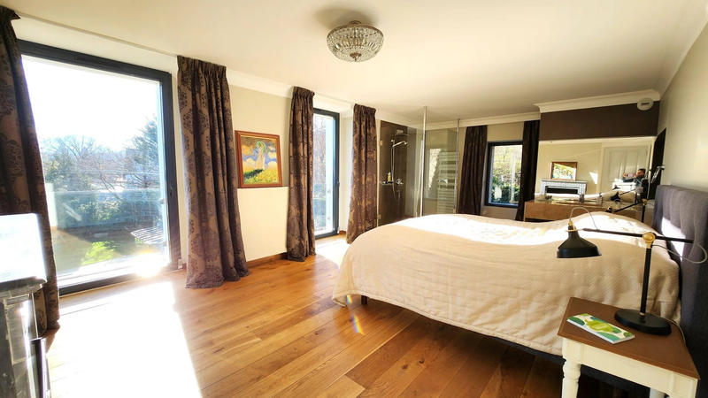 Maison - 600 m² - 10 pièces