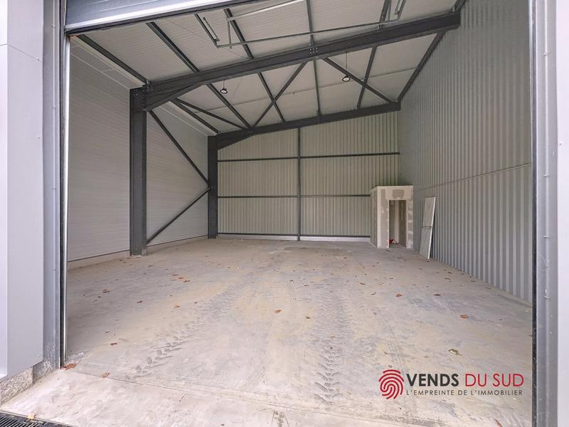 Entrepôt - 105 m²