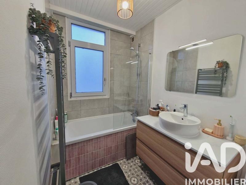 Maison - 87 m² - 5 pièces