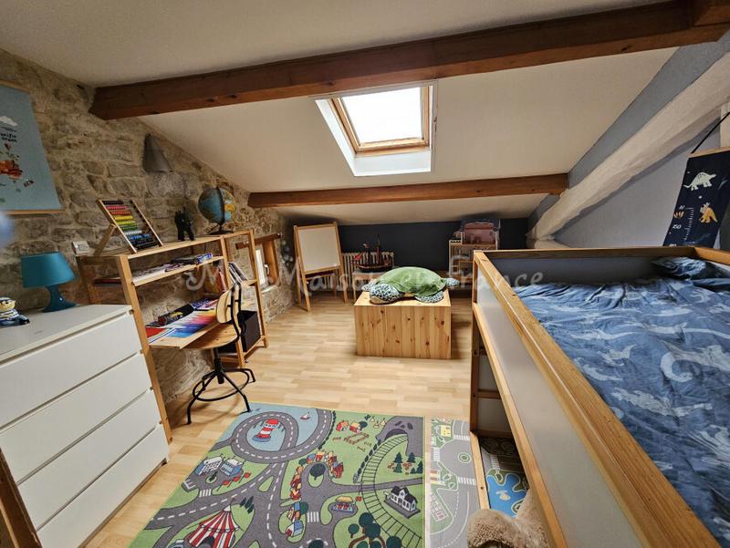 Maison - 250 m² - 10 pièces