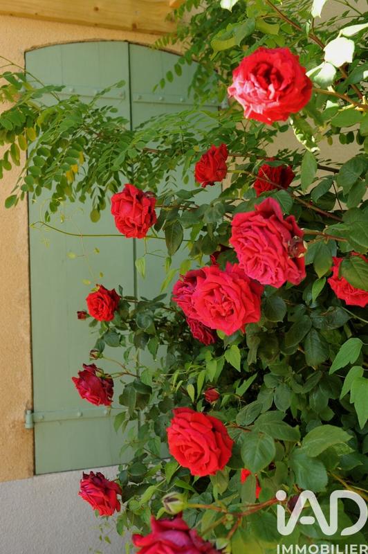 Maison - 340 m² - 9 pièces