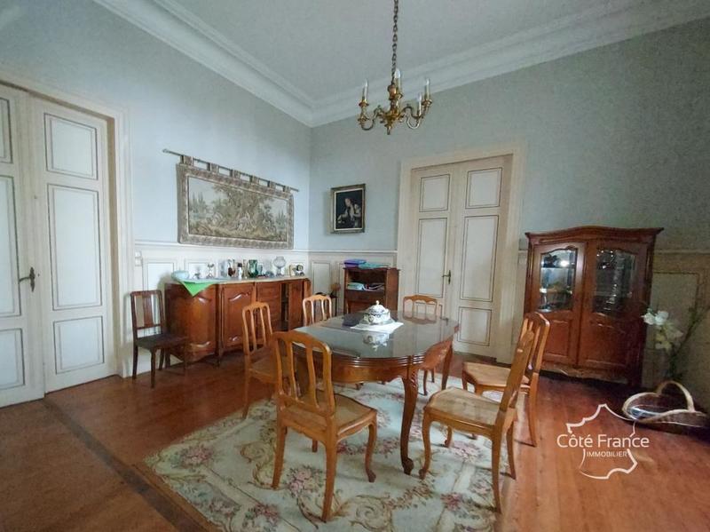 Maison de maîtres - 229 m² - 7 pièces