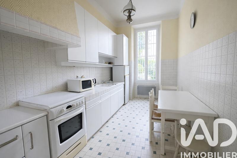 Maison - 469 m² - 15 pièces