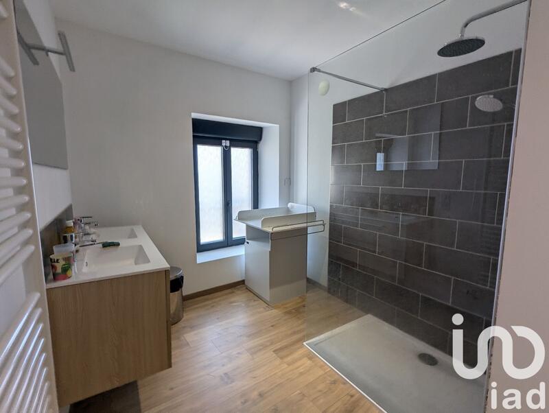 Maison - 226 m² - 6 pièces