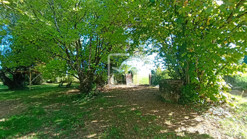 Maison - 180 m² - 7 pièces