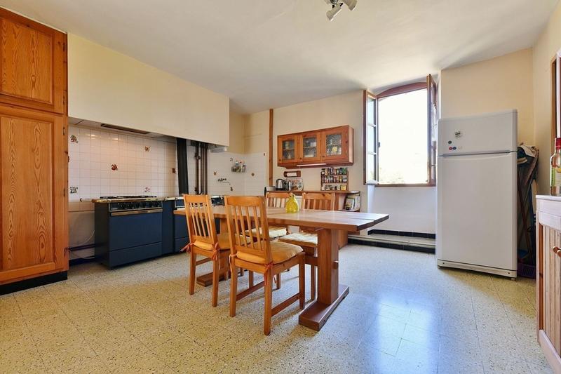 Maison en pierre - 274 m² - 11 pièces