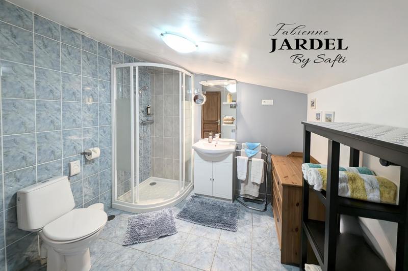 Maison - 292 m² - 10 pièces