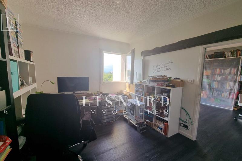 Appartement - 76 m² - 4 pièces