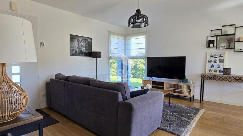 Maison - 98 m² - 6 pièces