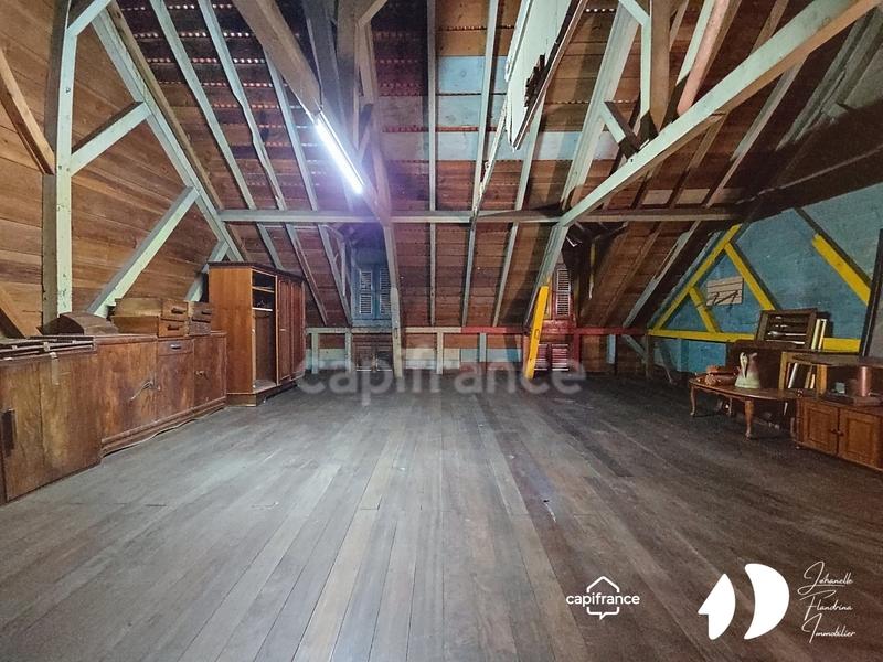 Immeuble - 195 m² - 10 pièces