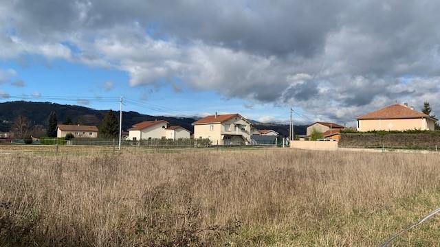 Terrain constructible - 858 m²