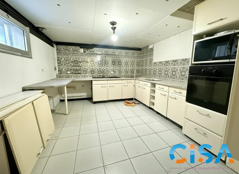 Maison traditionnelle - 120 m² - 6 pièces