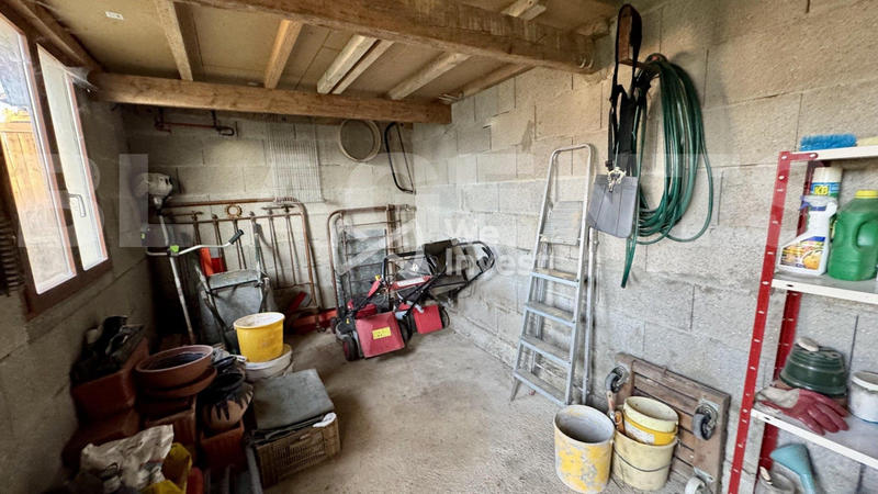 Maison - 231 m² - 7 pièces